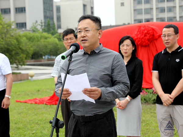 1558400472479.jpg HL0A8233_副本.jpg