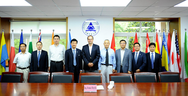 1527035958036.jpg 捷克校訪2_副本.jpg